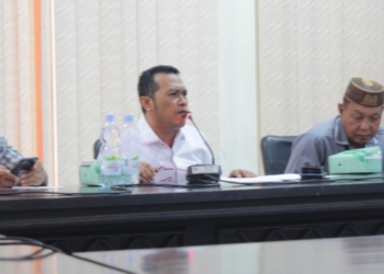 Sambil Nangis, Aleg ini Ungkap Kebobrokan Pemerintahan SMS