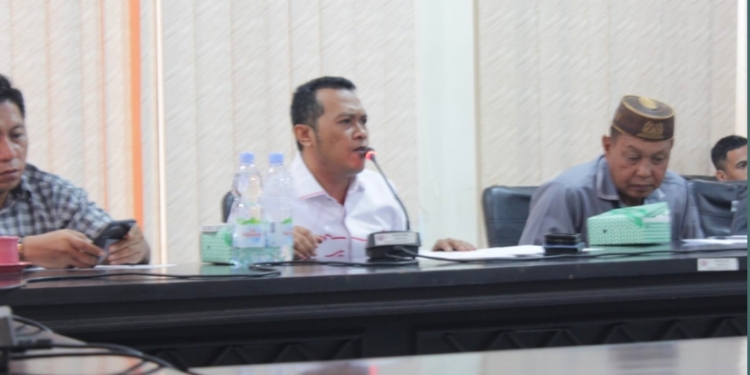 Sambil Nangis, Aleg ini Ungkap Kebobrokan Pemerintahan SMS