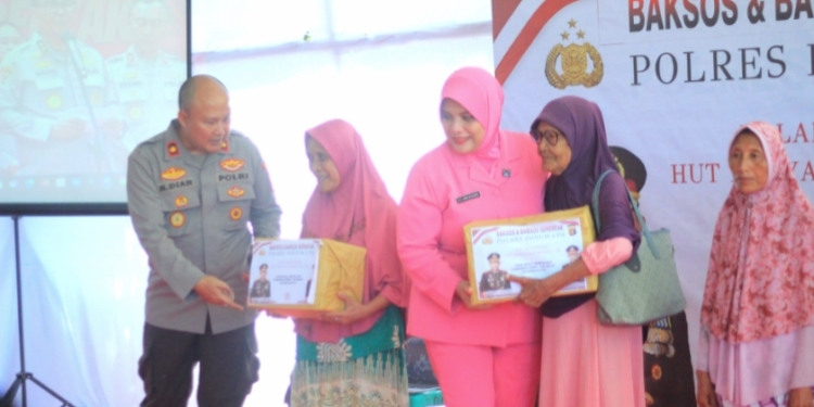 HUT Bhayangkara Ke-78, Polres Pohuwato Berbagi 500 Paket Bantuan untuk Masyarakat