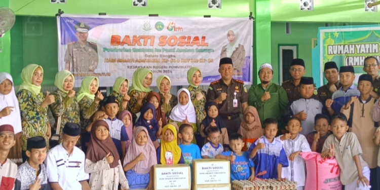 Berbagi Kebahagiaan, Kejari Pohuwato Santuni Anak-anak Yatim