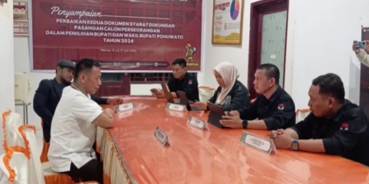 KPU Pohuwato Terima Perbaikan Berkas Paslon Perseorangan Salahudin-Vicky