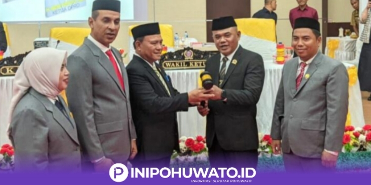 Pimpinan Baru DPRD Pohuwato Dilantik, Nasir Giasi Pamit