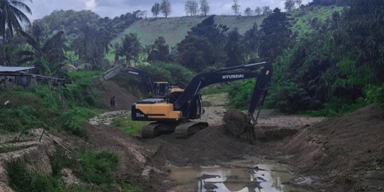 Penambang Lokal Gelar Normalisasi Sungai untuk Kelestarian Lingkungan di Desa Balayo