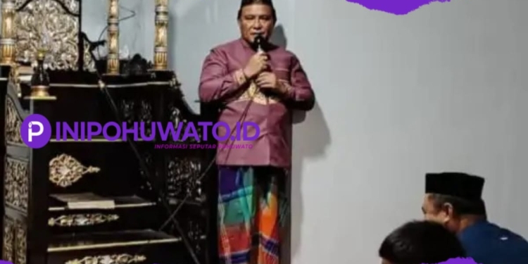 Pererat Silatuhrahmi, Ketua DPRD Pohuwato Salat Tarwih Bersama Warga Talduyunu Utara