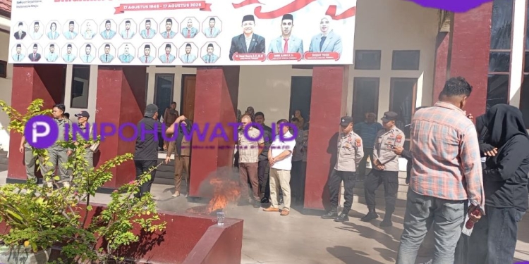 Ketua Komisi III DPRD Pohuwato Jawab Tuntutan Penambang Usai Aksi AMM