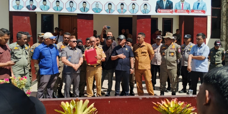 DPRD Pohuwato Tandatangani 5 Poin Kursial dari Massa Aksi