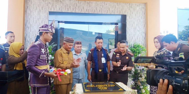 Beni Nento Hadiri Peresmian Gedung Basrief Arief, Sambut Baik Kunjungan Kejati Gorontalo