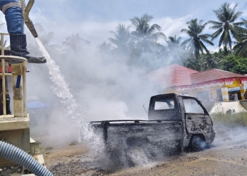 Pick Up Terbakar di Hulawa, Tim ERT Pani Gold Mine Sigap Cegah Api Meluas