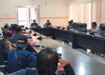 Penambang Datangi DPRD, Tuntut Ganti Rugi Talang