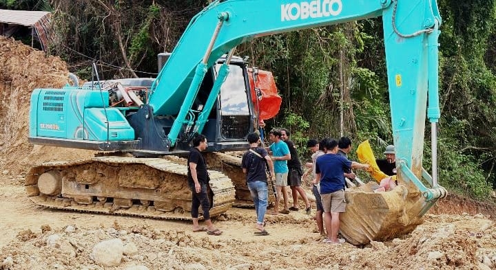 Lagi, Polisi Ciduk Satu Excavator di Lokasi Peti Pohuwato