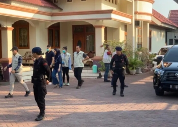 Astaga ! Rumah Haji Pulu Digeledah KPK