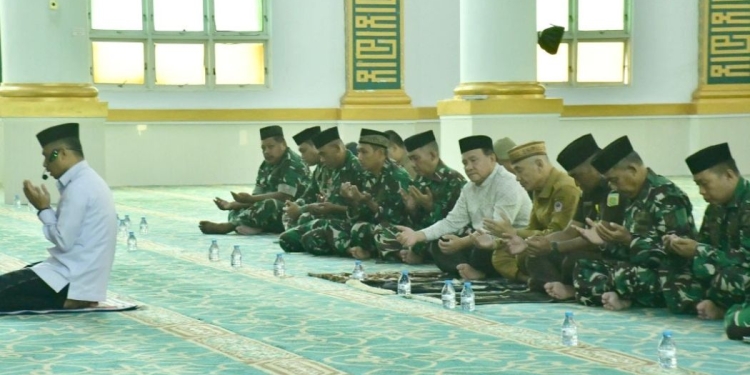 Kemarau Panjang Melanda Pohuwato, Beni Nento Ikut Salat Istiska di Masjid Agung Baiturrahim