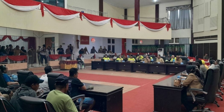 Aspirasi Penambang Lokal Mengemuka dalam RDPU DPRD Pohuwato Bersama PGM