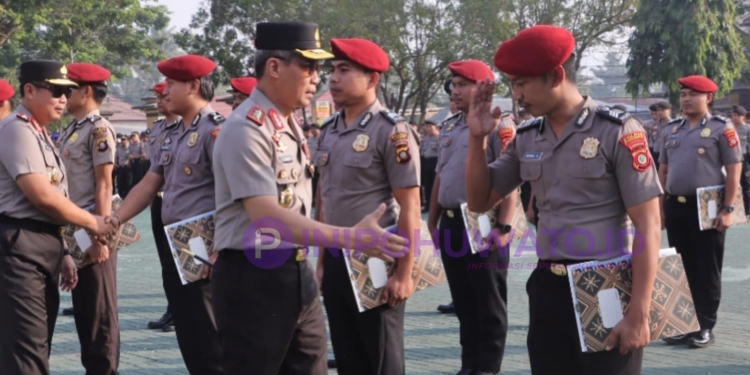 Kapolda Gorontalo Beri Penghargaan kepada Kapolres Pohuwato dan 25 Personel atas Penindakan PETI